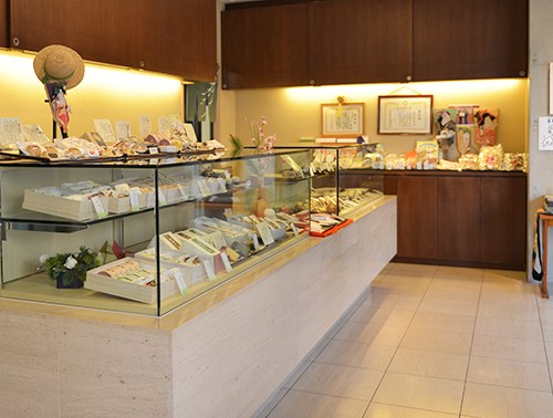 店内のショーケース